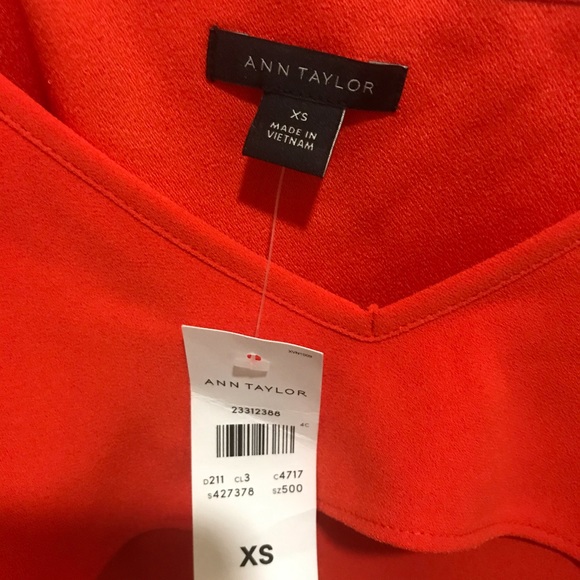 NWT Ann Taylor Cold Shoulder Ruffle V Neck Top XS - Picture 6 of 7